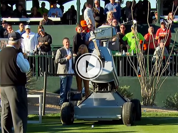 Golf playing machine hits a hole-in-one (Video)