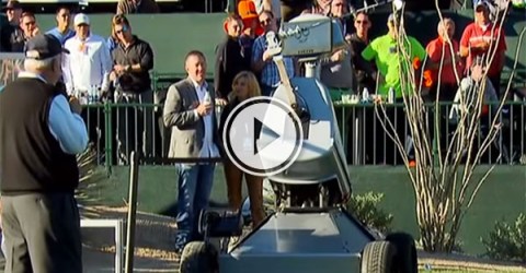 Golf playing machine hits a hole-in-one (Video)