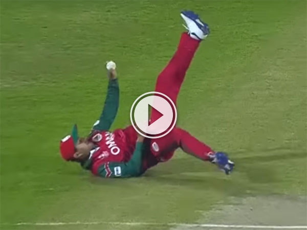 Oman player makes spectacular catch against Ireland (Video)