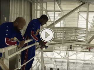 Check out this effortless 130 foot basket from a catwalk! (Video)