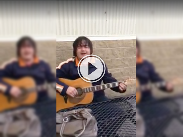 A Fort McMurray dude's got the blues; some shitty blues! (Video)