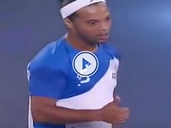 Ronaldinho scores 5 goals for Goa in Futsal India (Video)