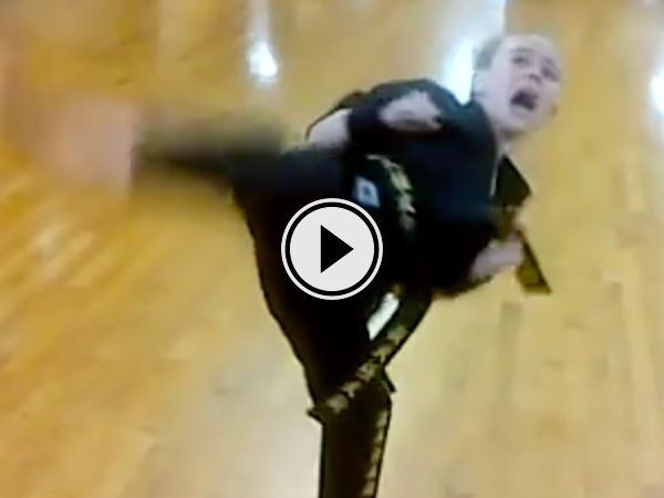 Little girls epic karate routine