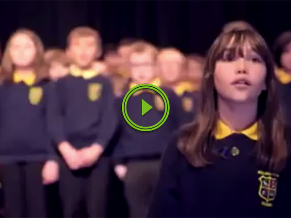 Girl with autism performs heartwarming rendition of 'Hallelujah' (Video)