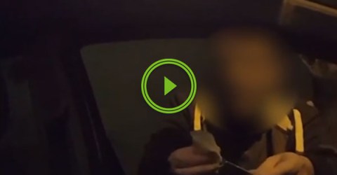 Drunk Man Tries To Pay For Taxi With Rizlas (Video)