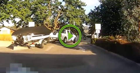 Maybe he could have avoided the curb in his boat (Video)