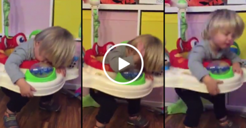 Little boy can't help bouncing to song while trying to sleep (Video)