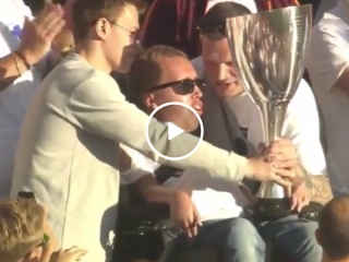 Fan steals Danish Cup Trophy for good cause (Video)