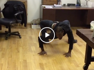 Man twists body into something out of a horror movie (Video)