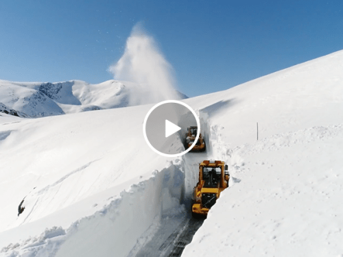 Drone footage of snow clearing in Norway's Trollstigen Mountain(Video)