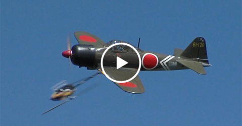 Model planes collides with model helicopter (video)