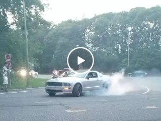 Showoff gets an unwanted surprise after burnout (Video)
