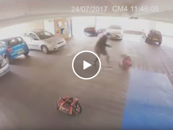 Guy tries to break into car, MMA fighter takes him down