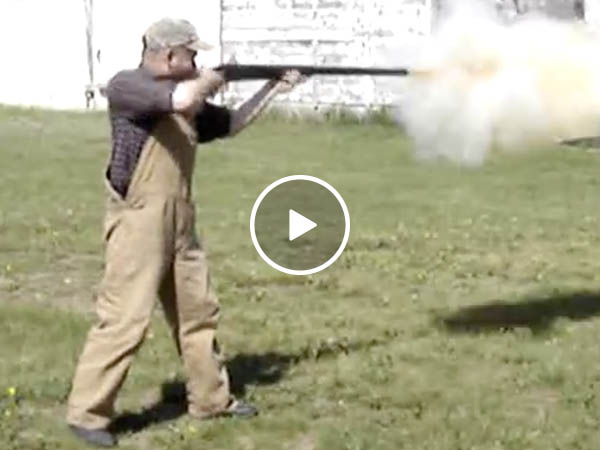 Redneck ingenuity makes a 4 gauge shot gun (Video)