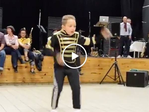 Little Kid Dances to Michael Jackson Songs and Nails It
