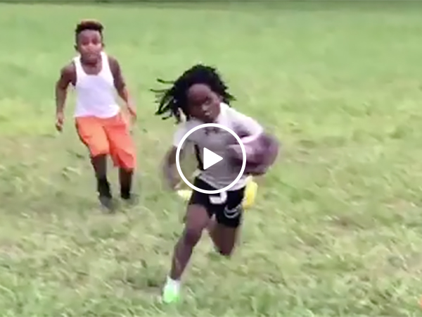 Little Kid Jukes Out A Whole Football Team like Leveon Bell