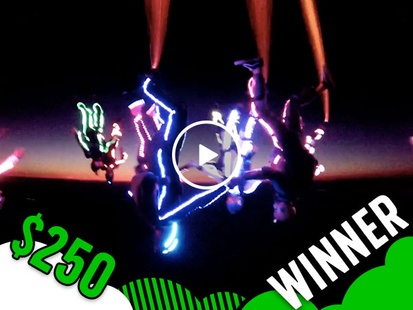 Awesome LED night time skydive (Video)
