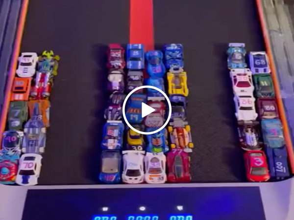 Hot Wheels Treadmill Championship Racing (VIDEO)